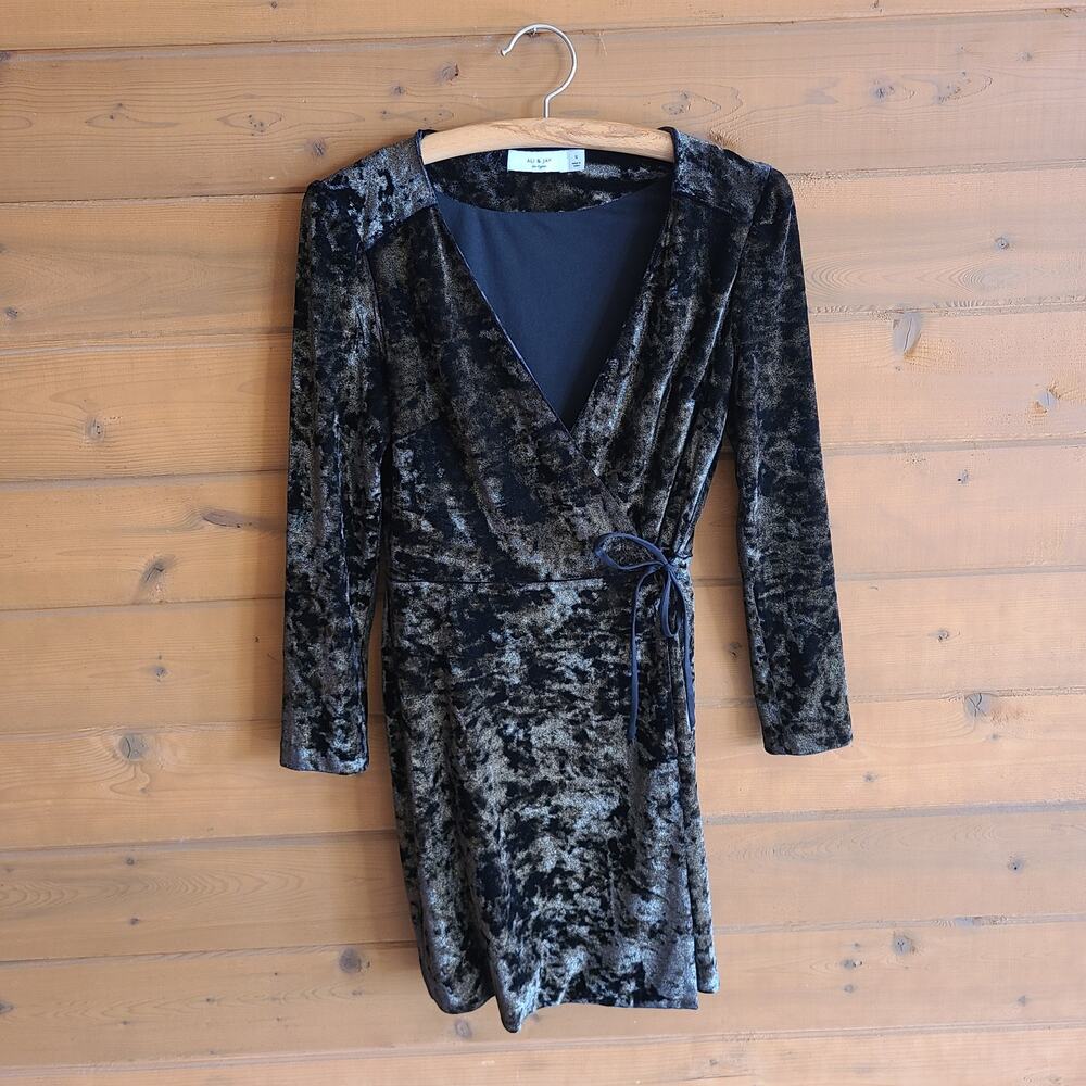 Ali & Jay Sky Full of Stars Mini Dress Small Black Gold Crushed Velvet Vneck - Picture 2 of 5